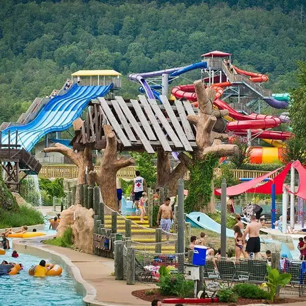 Magic Springs Theme Park and Crystal Falls Water Park things to do in Hot Springs, Arkansas