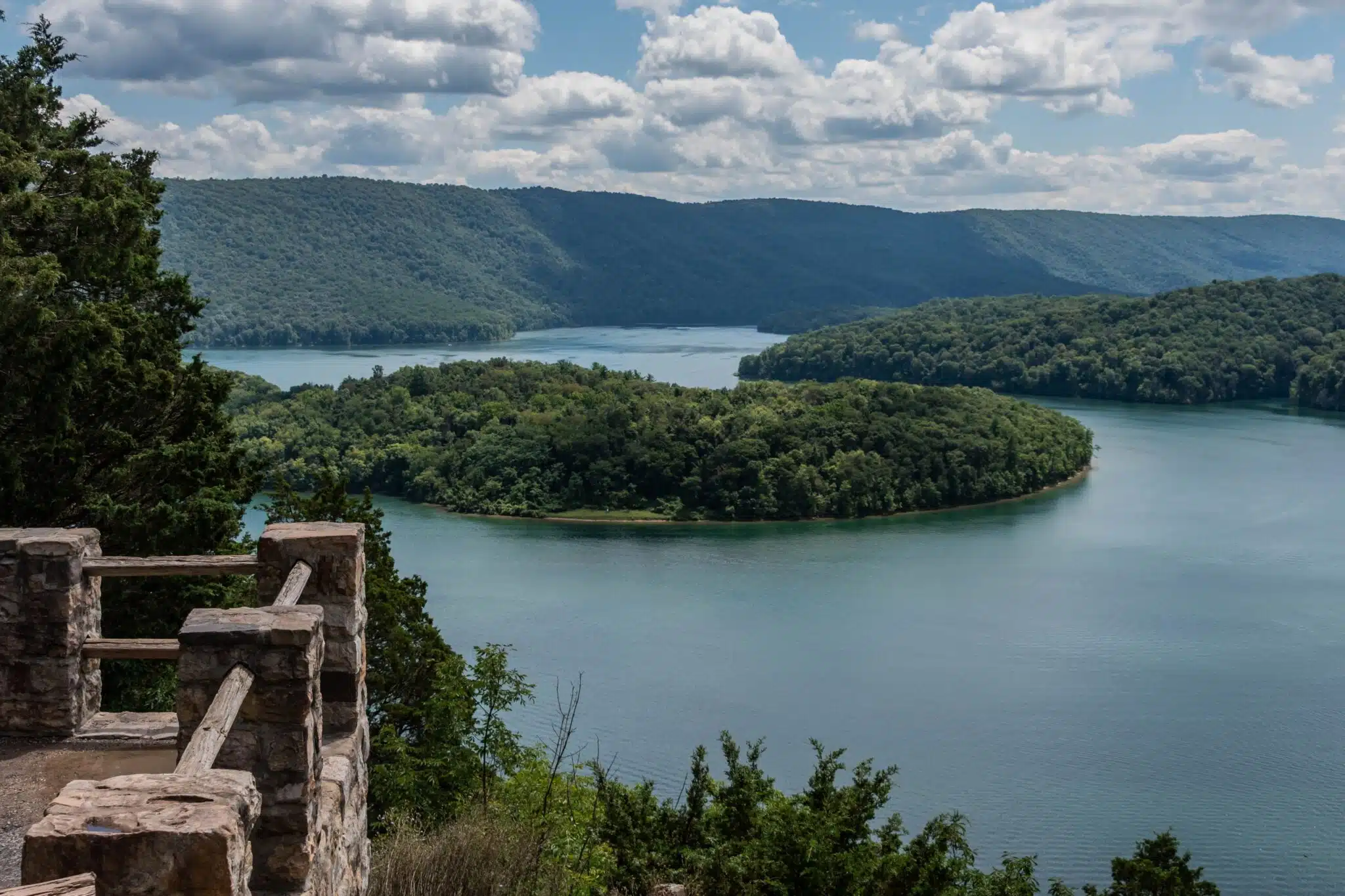 9 Reasons to RV Lakeside